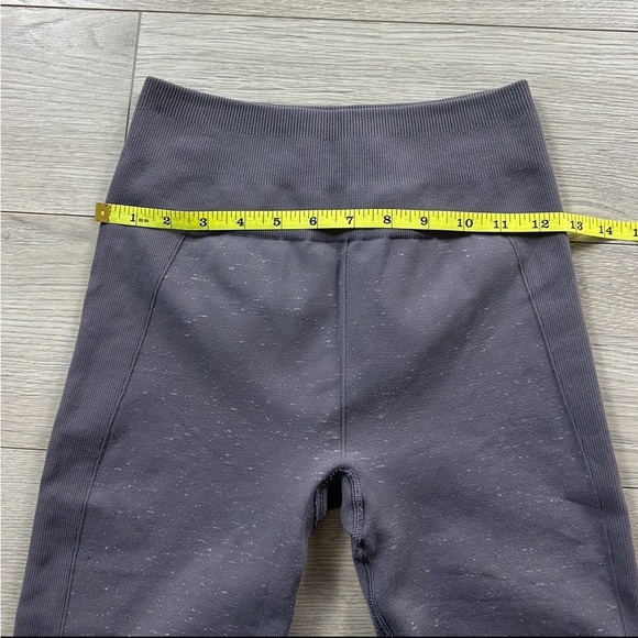 Lululemon Free To Flow Crop (17") Magnum / White - Picture 9 of 14